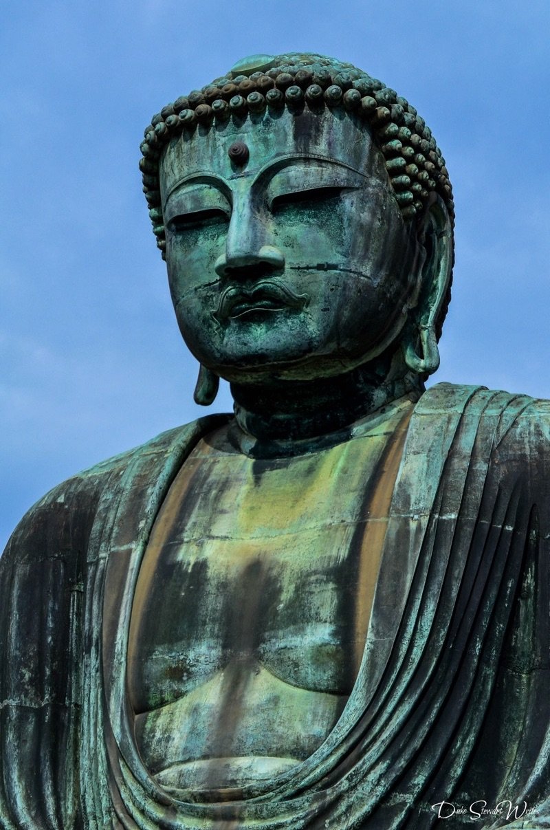 Visiting the Kamakura Daibutsu, Japan