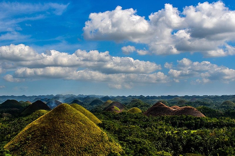 Why You Should Travel Staring at Chocolate Hills in the Philippines