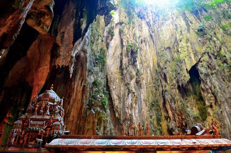 Walking around Malaysia's Batu Caves