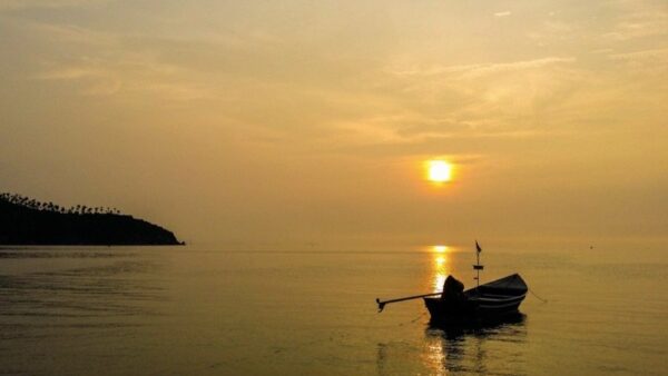 Koh Phangan Boat Sunset Photo by Sarah from Live Dream Discover