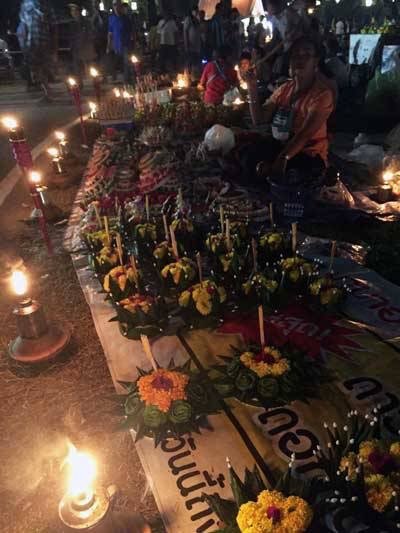 Loy Krathong Photo by Taylor from Taylors Tracks
