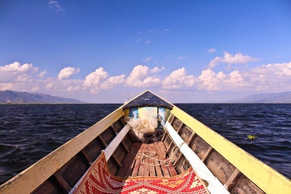 Myanmar Inle Lake Photo by Global Couple