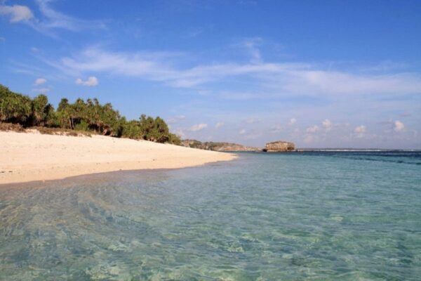 Pulau Rote Indonesia Photo by Jon Algie