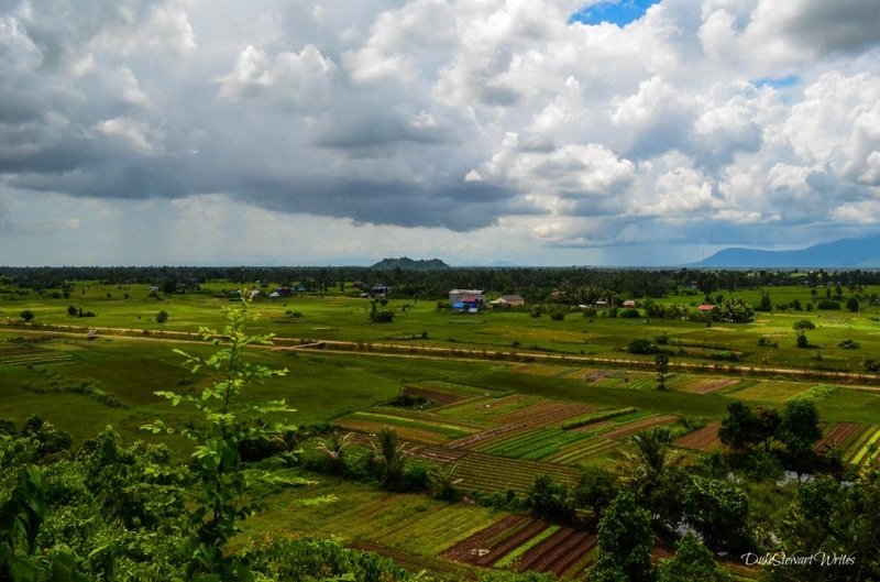 cambodia-prasat-phnom-chnork-overlook