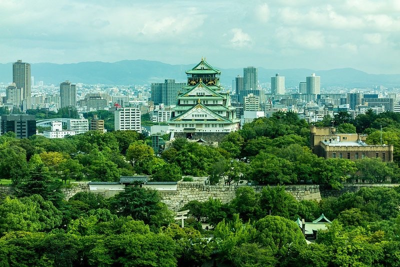 osaka-castle-image-via-flickr-by-yoshikazu-tadaka