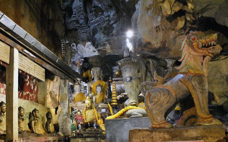 Northern Thailand Inside Chiang Dao Cave Photo by Alan & Rosalind Cuthbertson